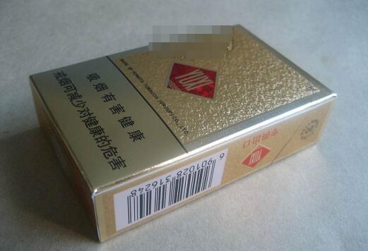 高档香烟3万元